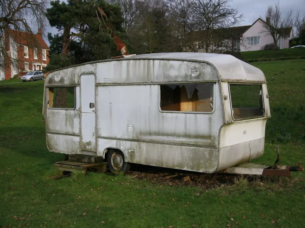 skrot-campingvogn-til-salg-galleri